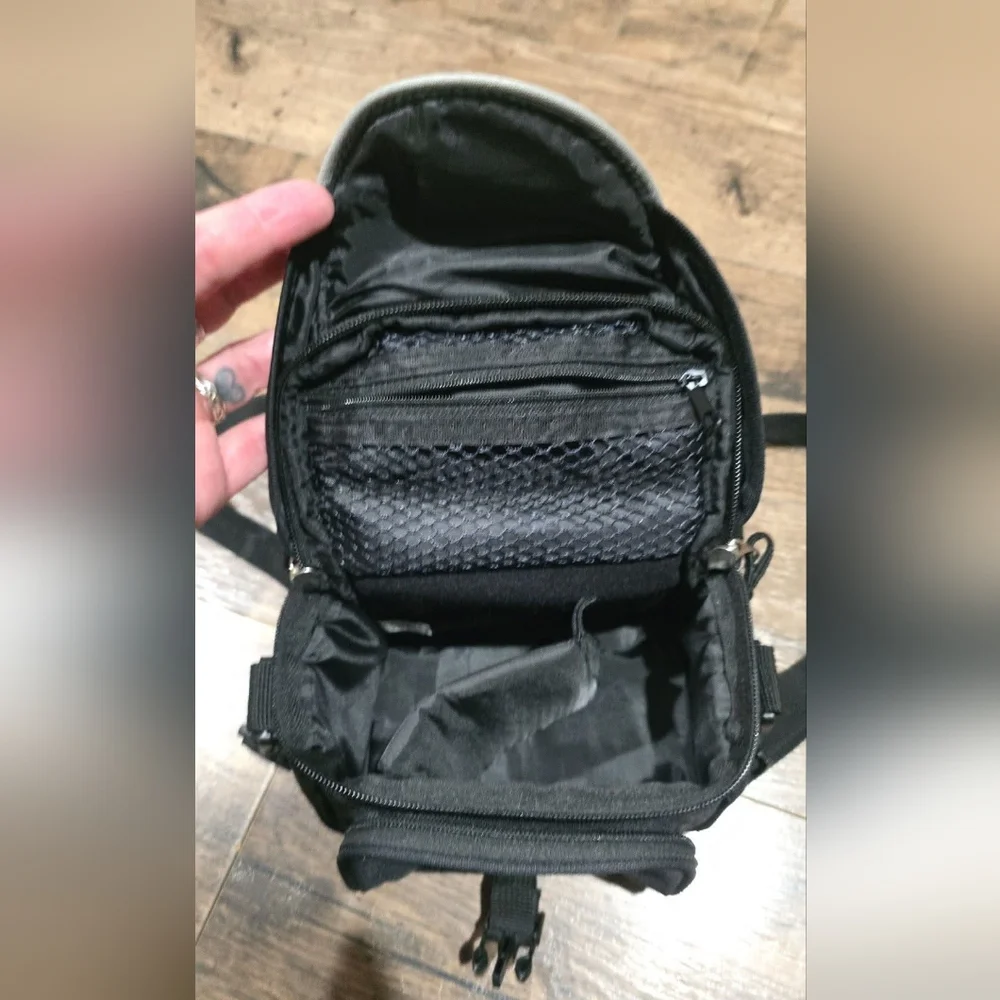 Vanguard camera case